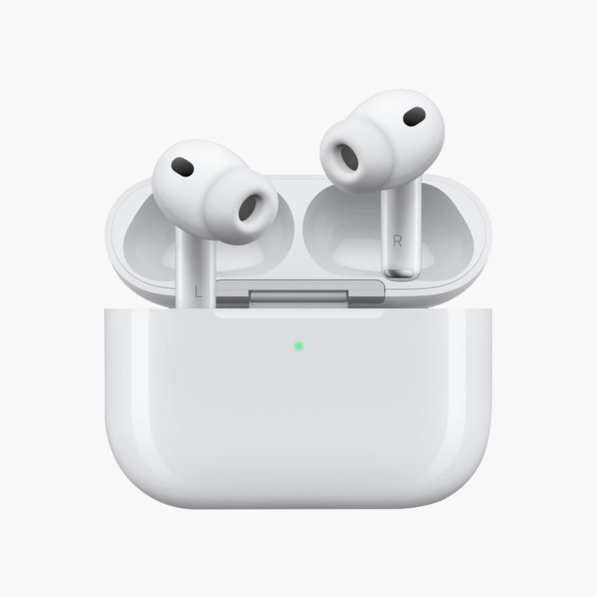 AirPods Pro 3 в зарядном кейсе