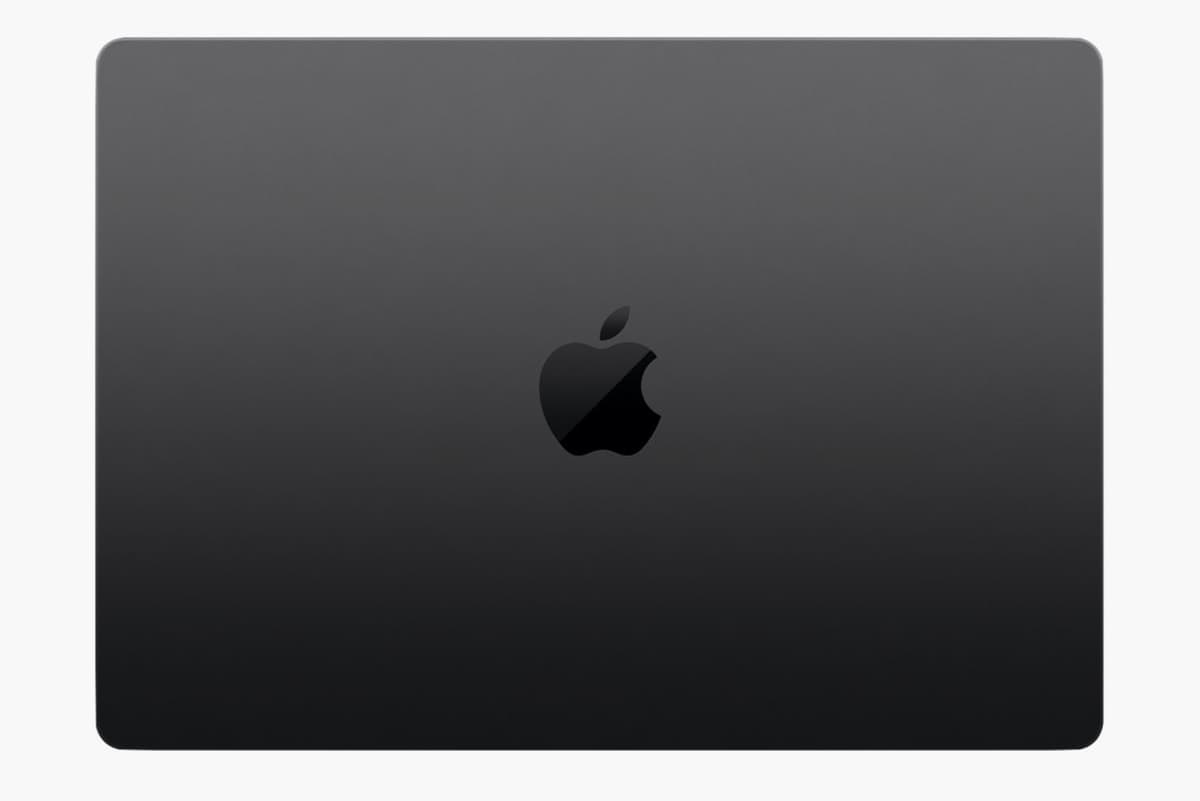 MacBook Pro в цвете Space Black